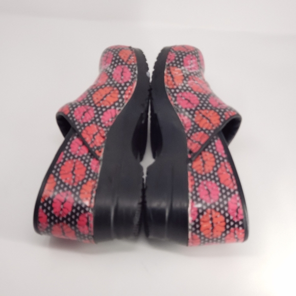 Sanita  lip clogs - Picture 5 of 8